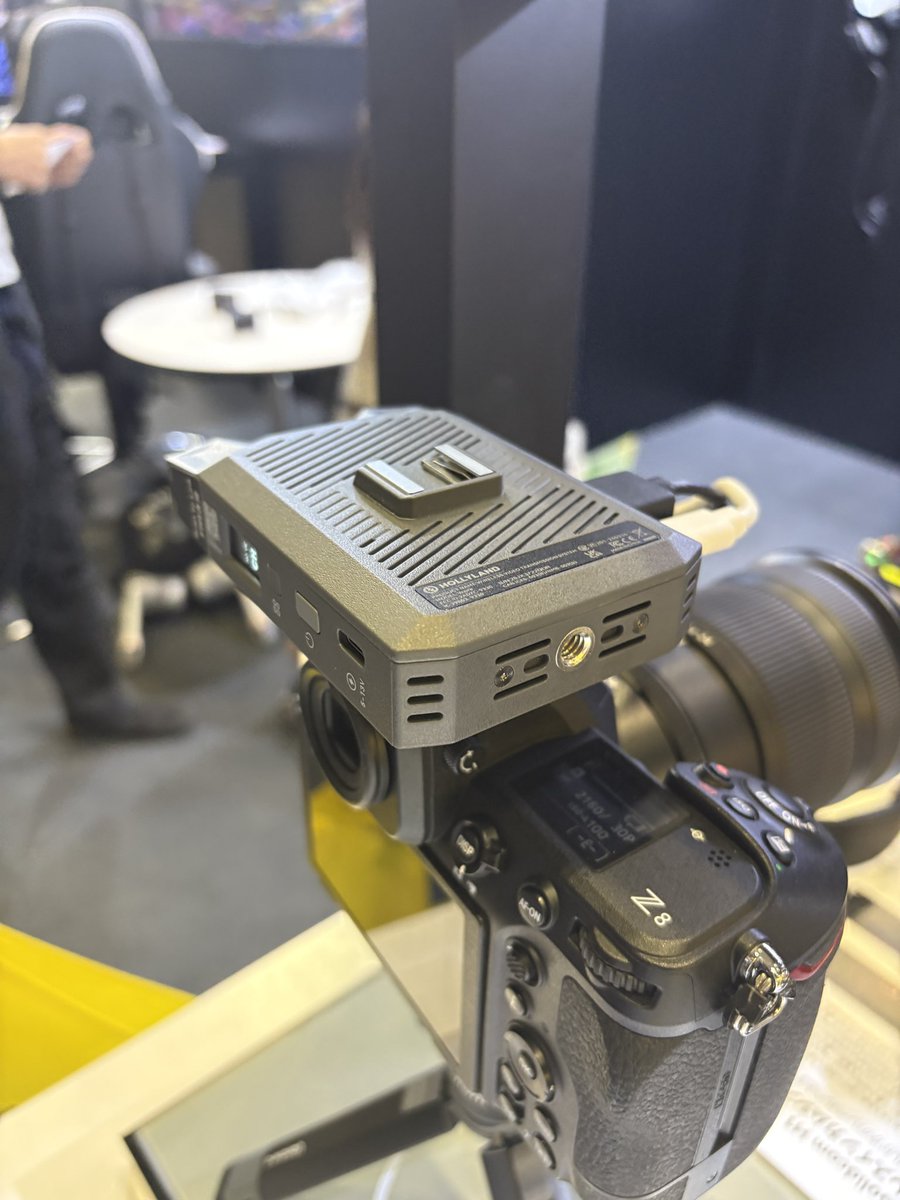 スマホに送れるの便利やなー

#Hollyland
#InterBEE2025