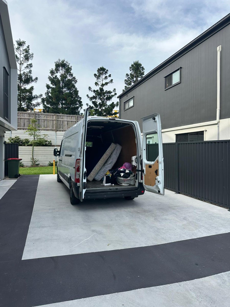 254degrees's tweet photo. Another day, another happy delivery✅
#FastDelivery #ReliableCourier #Brisbane #GoldCoast #SunshineCoast #Sydney #AffordableRates #DeliveryDeals https://t.co/yDMKRtX1ya