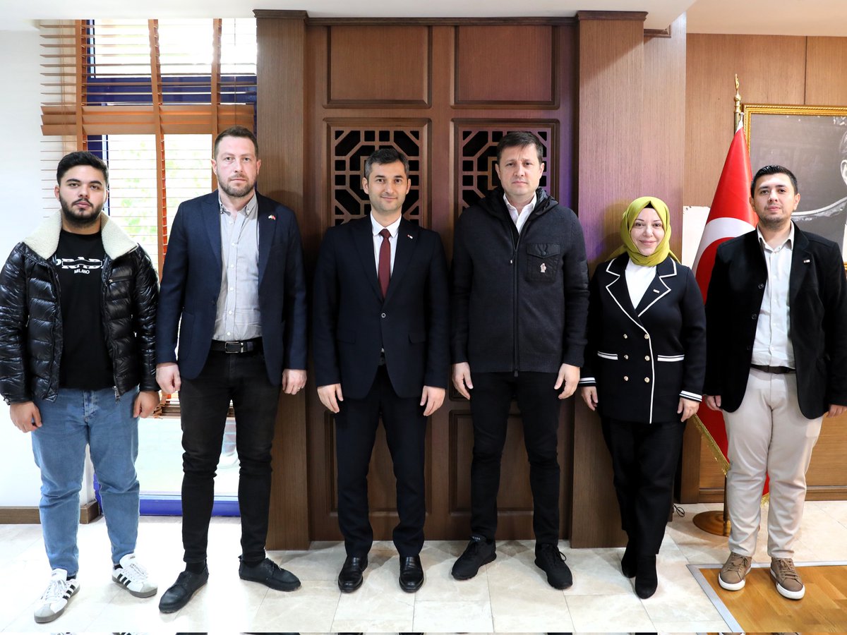 Kızılay Çerkezköy Şube Başkanlığı’na atanan Sayın Sinan Meral ve Yönetim Kurulu Üyeleri’ne nazik ziyaretleri için teşekkür eder, yeni görevlerinde başarılar dilerim.