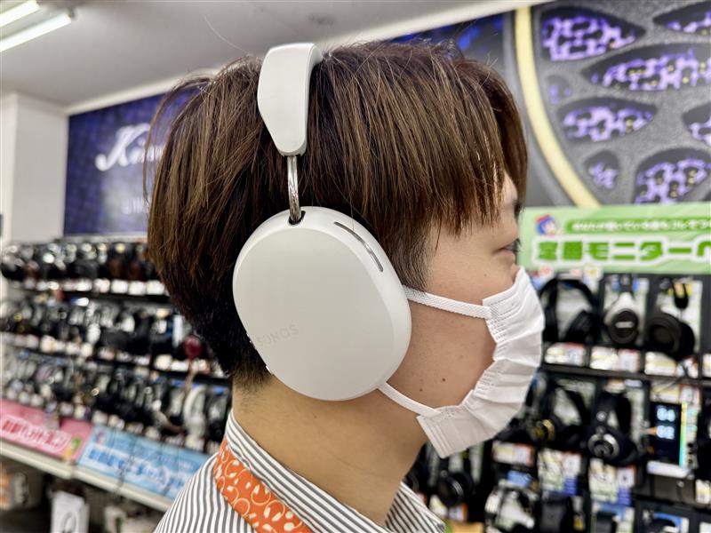 e_earphone_NPB's tweet image. 【#eイヤ大阪日本橋本店】

#みんなの推しホン
今回は新品スタッフ ワット の【おすすめワイヤレスヘッドホン】をご紹介📢

#SONOS 『Ace』

---------------------------------------------------
音質は低音域が厚めでしっかりと迫力・臨場感の感じられる映画館のようなサウンドが特徴です。…