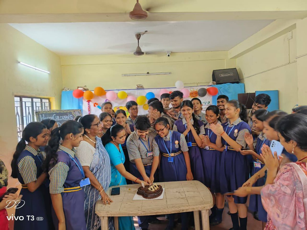 kanoria_found's tweet image. A bright and joyful Children’s Day at Suryodaya High School, songs, dances, a magical show, and games that brought smiles to every corner of the campus. 

#KanoriaFoundation #ChildrensDay #SchoolEvents #StudentLife #SchoolFun #CampusLife #KidsCelebration