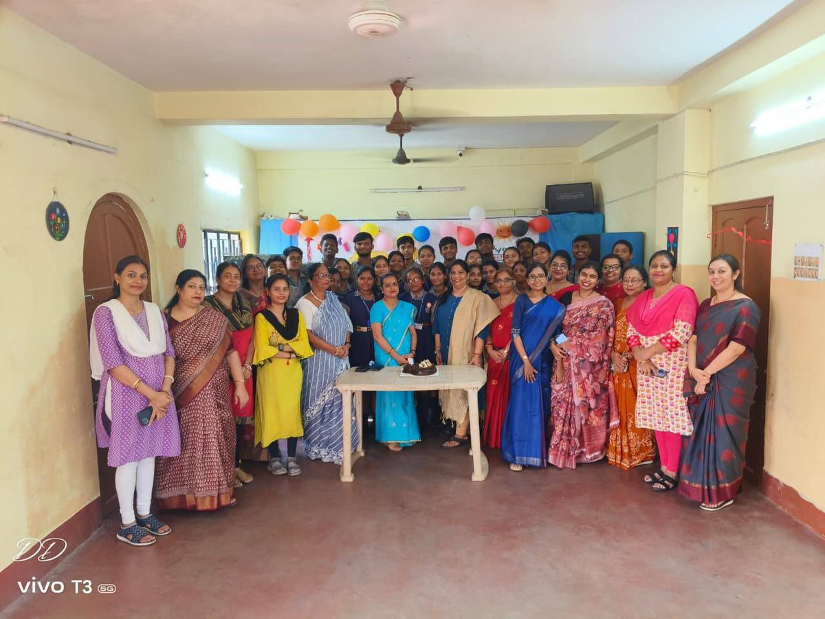 kanoria_found's tweet image. A bright and joyful Children’s Day at Suryodaya High School, songs, dances, a magical show, and games that brought smiles to every corner of the campus. 

#KanoriaFoundation #ChildrensDay #SchoolEvents #StudentLife #SchoolFun #CampusLife #KidsCelebration