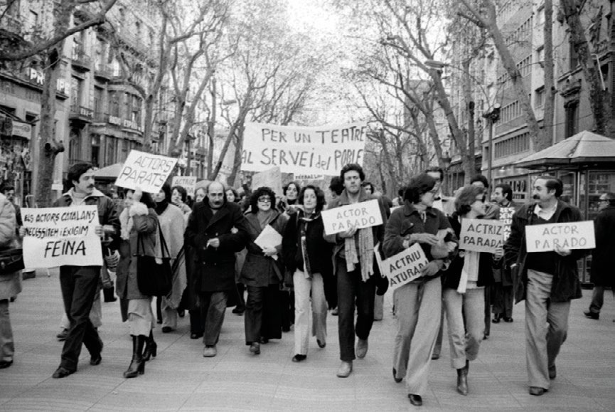 Entreacte_'s tweet image. 👥&quot;El dia que va morir Franco, la cartellera de Barcelona mostrava el panorama d’una societat que es resistia a desaparèixer&quot;

50 anys després, el @marti_alos radiografia el sector teatral català d&apos;aquell novembre en què tot estava a punt de canviar.

👉entreacte.cat/historia/la-mo…