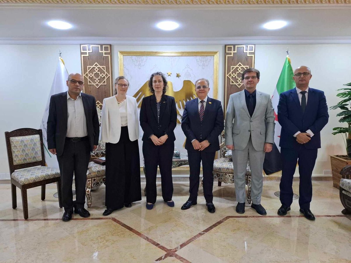 Good to meet <a href="/SyMOHEASR/">وزارة التعليم العالي والبحث العلمي السورية</a> Minister al-Halabi to discuss ways to support higher education and innovation. This includes the <a href="/CheveningFCDO/">Chevening Awards🇬🇧</a> programme, which brings a number of exceptional Syrians to study in 🇬🇧
