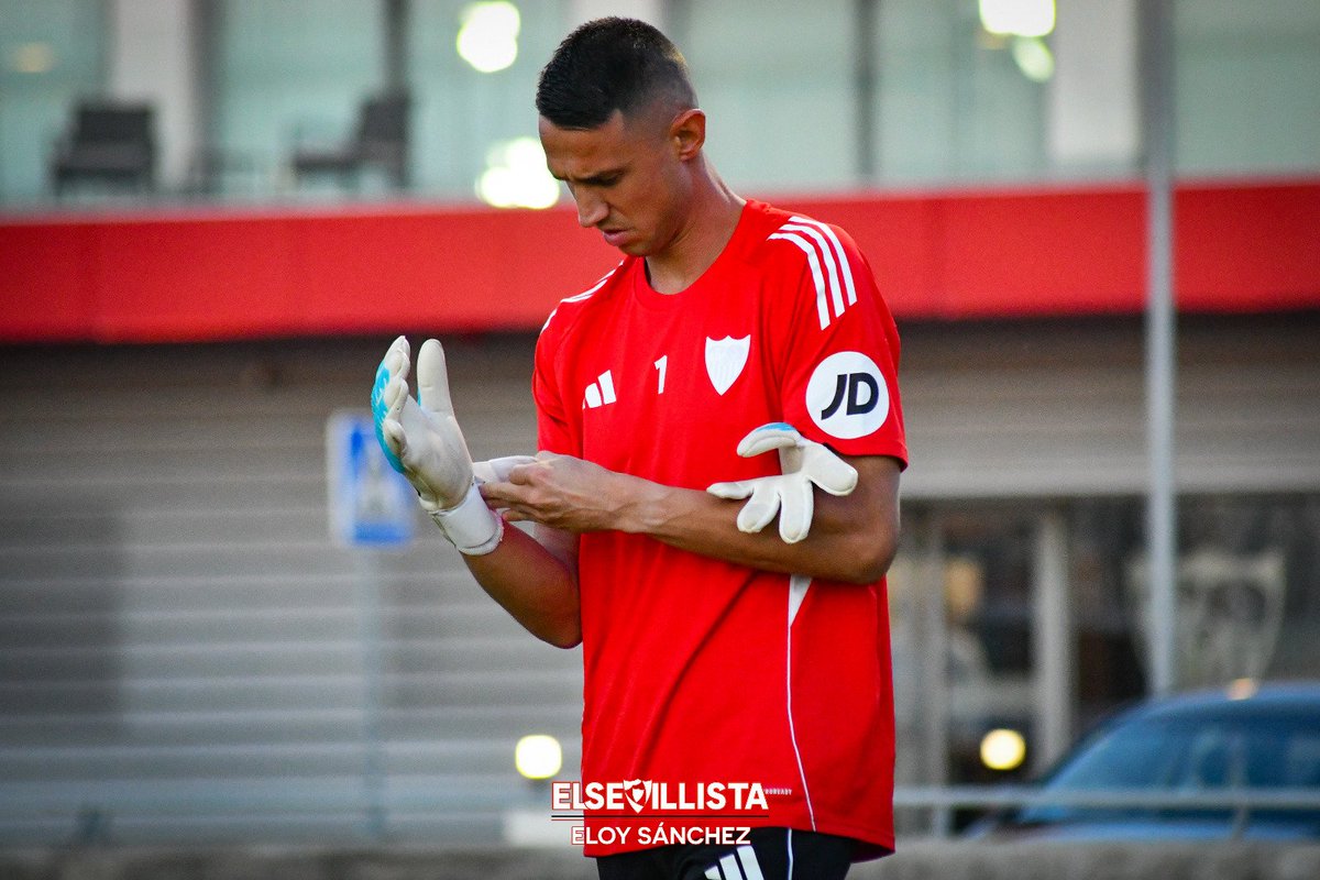 elsevillistacom's tweet image. 📰 Vlachodimos quiere quedarse en Sevilla

#️⃣ #TDSDeporte #SevillaFC  #RumoresSFC

✍🏼 @Erick18SFC
📷 Eloy Sánchez

🔗 elsevillista.es/2025/11/vlacho…