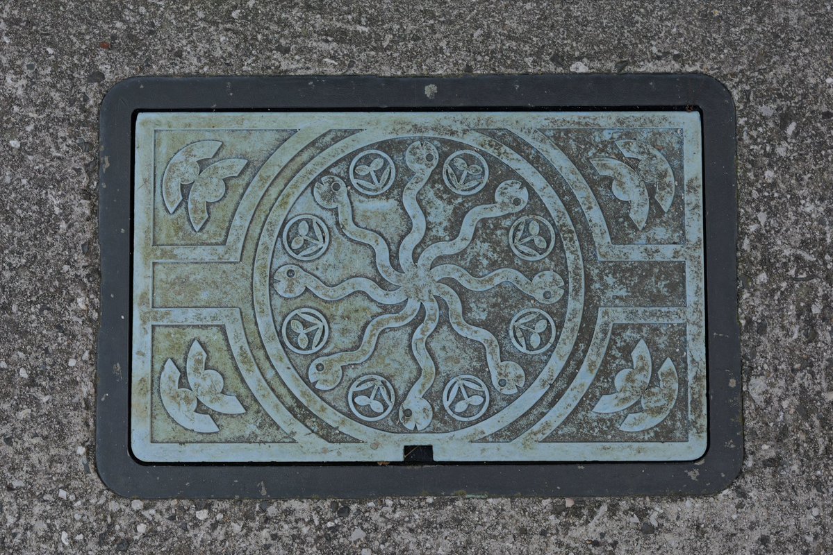 島根の水道メーターがヤマタノオロチでかわいい