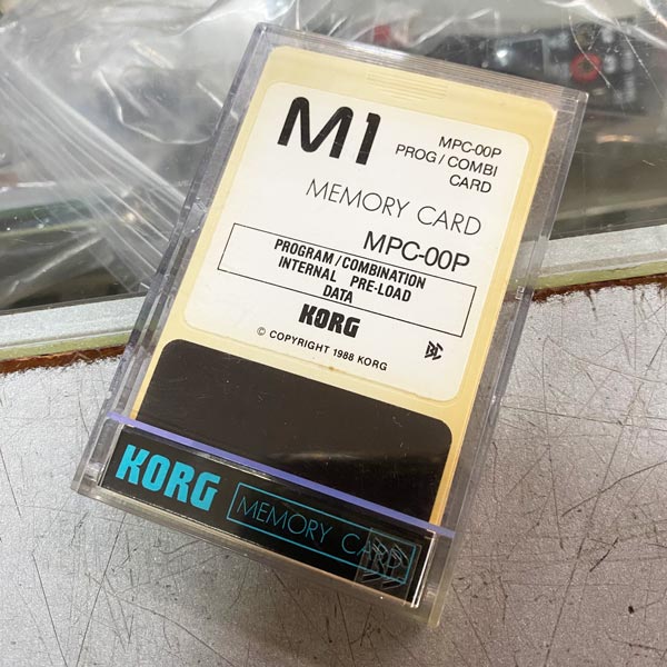 KORG M1/M1R、M1 EX/M1R EX、T1/T2/T3用などで使用可能なメモリー
