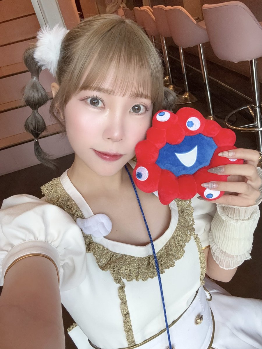 LP_uyu's tweet image. みゃくみゃく〜〜！𐔌ᵔ｡◎⊙ࠏ⦿° ꒱❤️💙

#大阪コンカフェ #日本橋コンカフェ #オタロコンカフェ #らっぽい