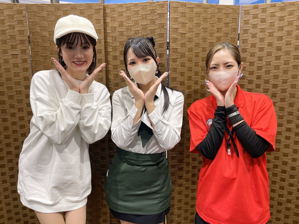 ichinose0139's tweet image. V娘3人です
3人集めたら、超革命ラッシュです。

#ベルエアマックス荒尾店
#ヴァルヴレイヴ2
#VVV2
#ヴヴヴ2
PR