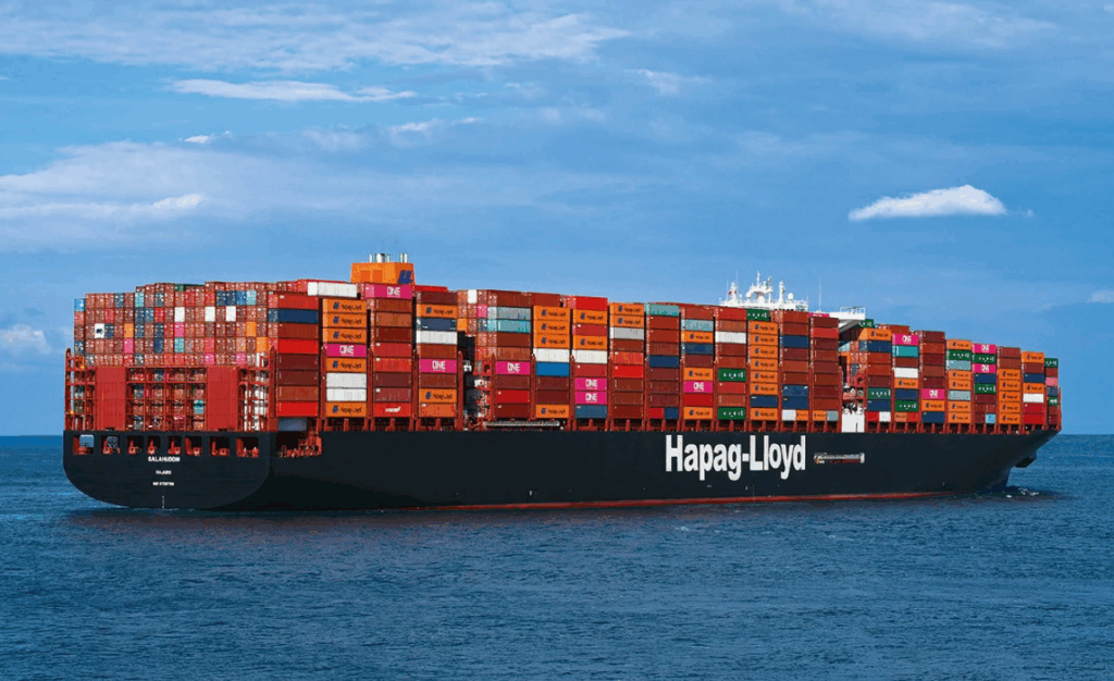 OE_greenmarine's tweet image. Hapag-Lloyd’s future-proof 16,800 TEU boxships to feature TMC technology
shorturl.at/Yn4iK

#maritime #shipbuilding #cleanfuels #emissionreduction #LNG #dualfuel #containership