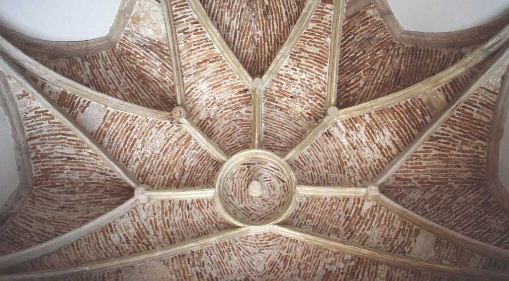 culturaenclm's tweet photo. ⛪ San Miguel de Brihuega: historia, arquitectura y patrimonio de una iglesia medieval

🏛️ Levantada en la primera mitad del siglo XIII, destaca por su imponente portada románica. 

Hoy el #DOCM publica su declaración como #BIC ℹ️👉  https://t.co/PXPpViziAv https://t.co/aOaBuZdzuj