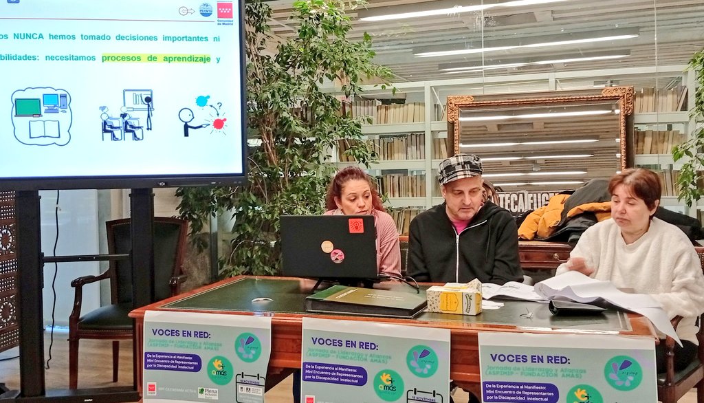 📢 Agradecemos el entusiasmo, esfuerzo y participación de los equipos de los Centros
InclusiónCoimbra de Móstoles, Marcelino Camacho de Fuenlabrada, <a href="/inclusionzurita/">Inclusion Zurita</a> de Alcorcón y Sufragio de Leganés;
en el encuentro de representantes y líderes de <a href="/ASPIMIP/">AS.PI.MIP.</a> y <a href="/GrupoAMAS/">Fundación AMÁS</a>
✊🏼✊🏽