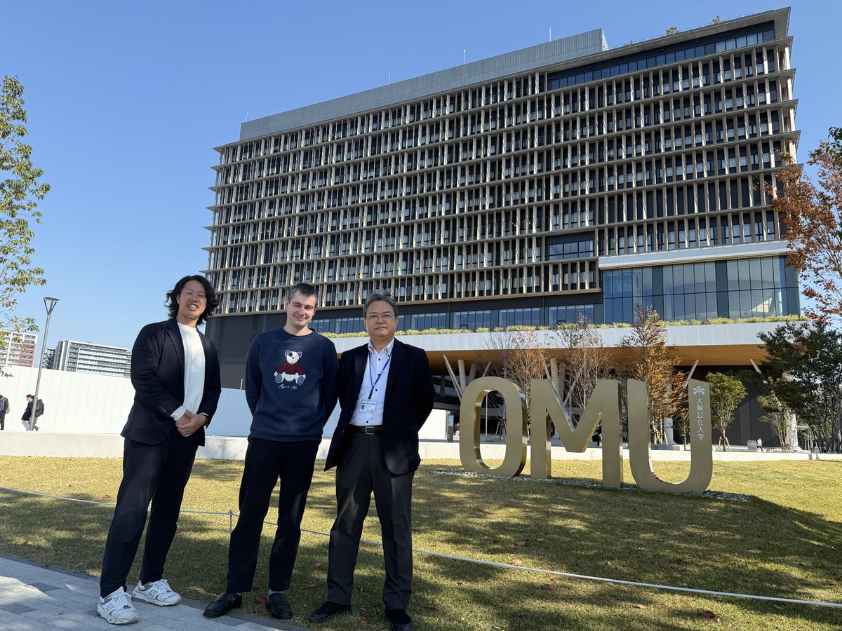 ＼🇪🇸ようこそOMUへ🇪🇸part2／

昨日、スペインからの留学生Dino Soldic客員研究員が森之宮へ初登校しました‼️

石井教授の元で脳波解析や研究法を学ばれるみたいッ💡

マレーシア🇲🇾からのご来訪もあり、只今専攻は国際色が非常に豊かな環境です‼️