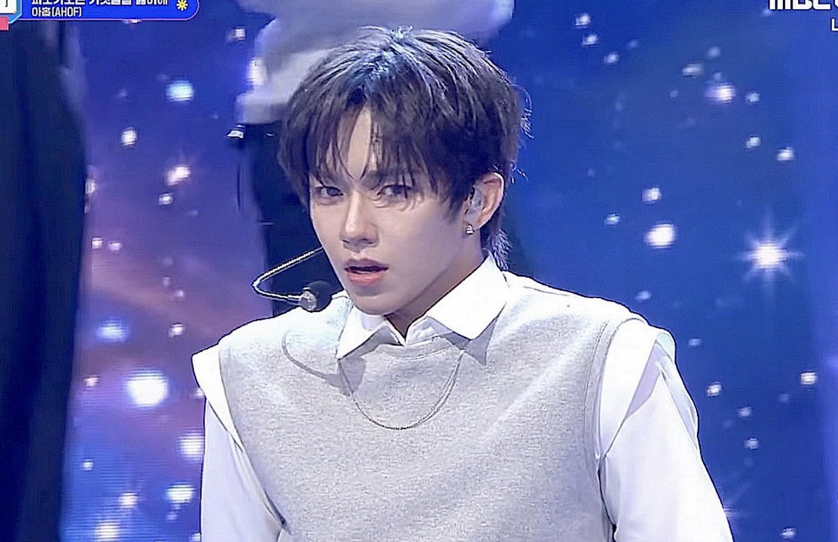 다들 제이엘 미모 보고 가셔야 해요... 안 보면 손해야 손해!!!!🚨💓💓💓💓💓💞