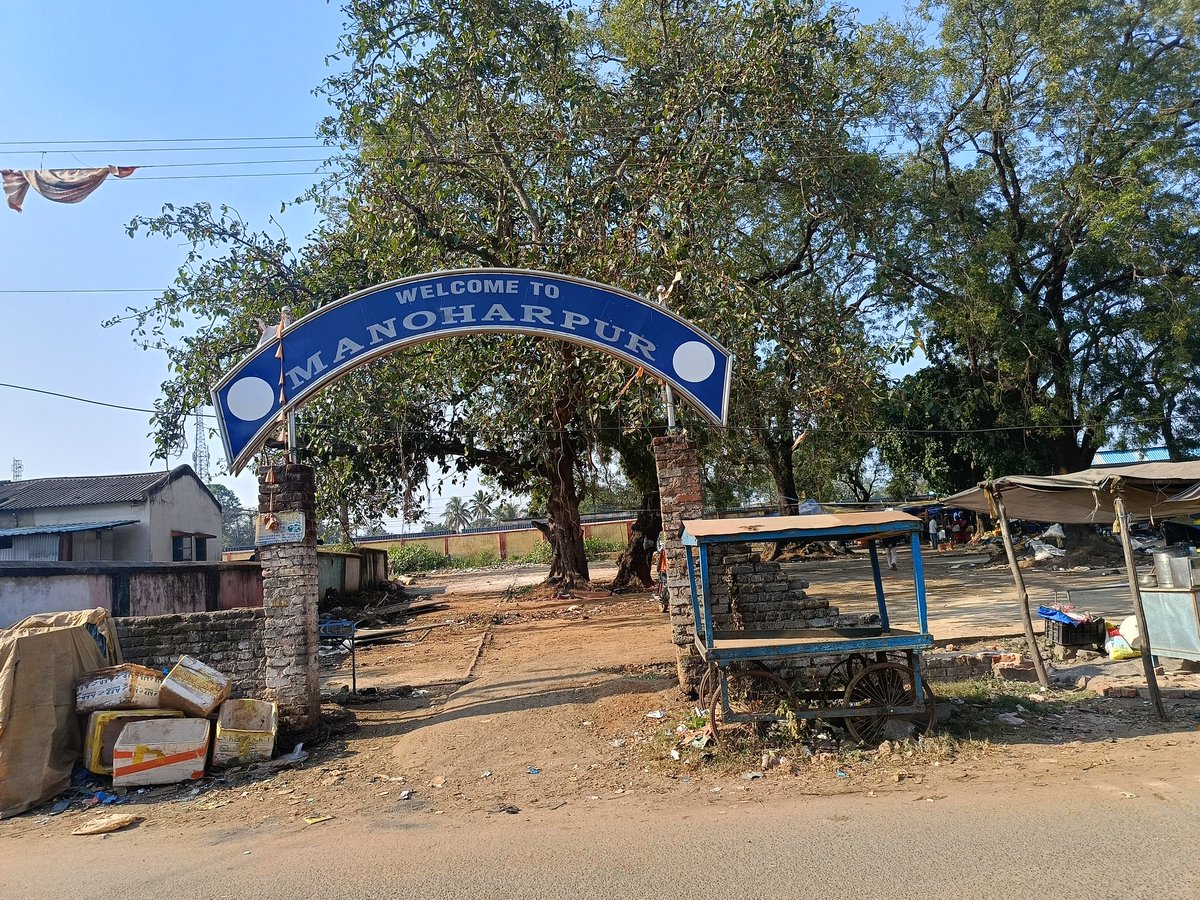 ManojMahakud3's tweet image. #Unable to take Video of Vande Bharat Train at Manoharpur now
#Manoharpur 
#Jharkhand