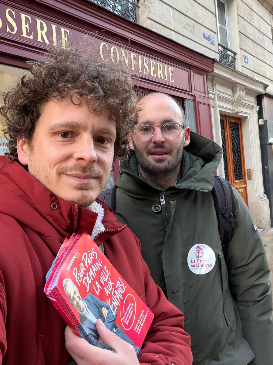 PS_Paris12's tweet image. Wattignies, Diderot, Bouton, Bignon… devant les écoles, nous échangeons avec les familles de #Paris12 sur « Paris, ville aux enfants ! »

Plus de nature, de sécurité, de jeux, de culture, de sport : la parole est à vous ! 
#ParlonsParis avec @egregoire et @isabelle_rocca 🌹