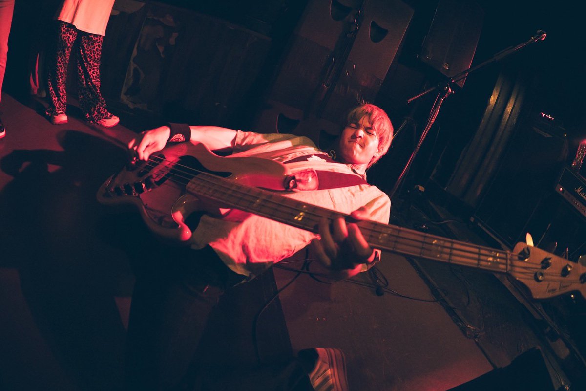 最近のマイブームはいかに低くなるか(?)なんですけど、

足はどこに行ったのだ

俺が低くなりだしたらぜひとも煽っていただきたい

📸 <a href="/ai_hasumi09/">𝐻𝒶𝓈𝓊𝓂𝒾 𝒜𝒾</a>