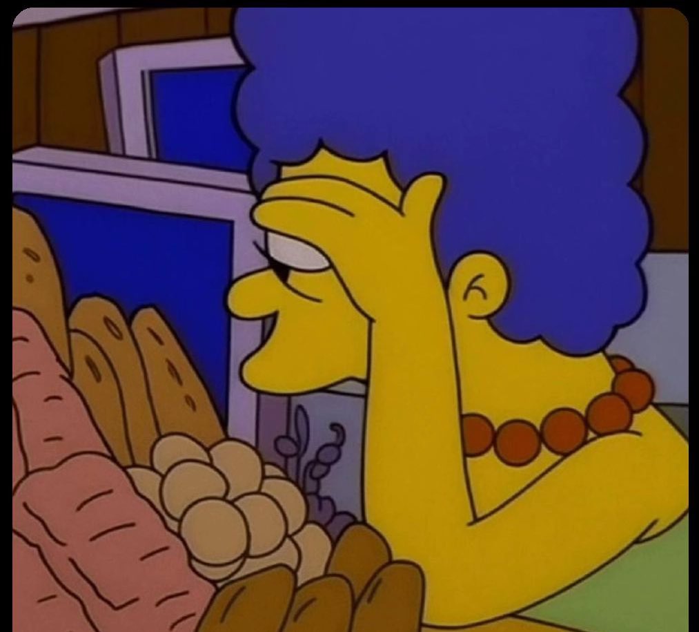 الناس تنبسط لما تشوف ناس تعرفهم بالصدفه
أنـا:.