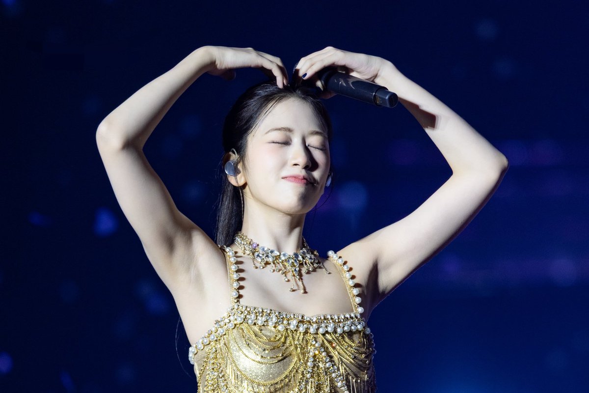 kpop armpits tweet media