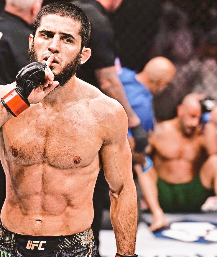 BitBlitzBuzz's tweet image. Dynamic entry pricing in fighter communities early vs late supporters

Joining a fighter community is not just about joining a group.

It’s a moment where you believe in a fighter, support them, and place your own value on their future.

And this entry price is not the same for…