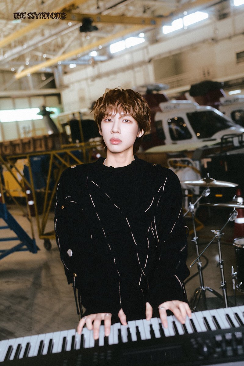 thessyndrome's tweet photo. THE SSYNDROME (더씬드롬) Digital Single 【ALIVE】 Teaser Image : Off ver.

✈️ 2025. 11. 27 6PM (KST)

#THESSYNDROME #더씬드롬
#석준호 #SEOKJUNHO #石晙顥 #ソクジュノ
#ALIVE #THESSYNDROME_ALIVE https://t.co/mYzgtI8rhF