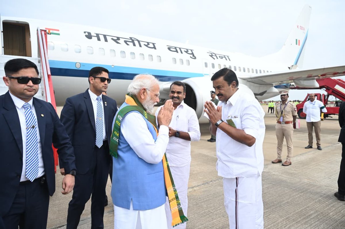 sunnewstamil's tweet image. #JustNow | கோவையில் பிரதமர் மோடி..!

#SunNews | #PMModi | #Kovai