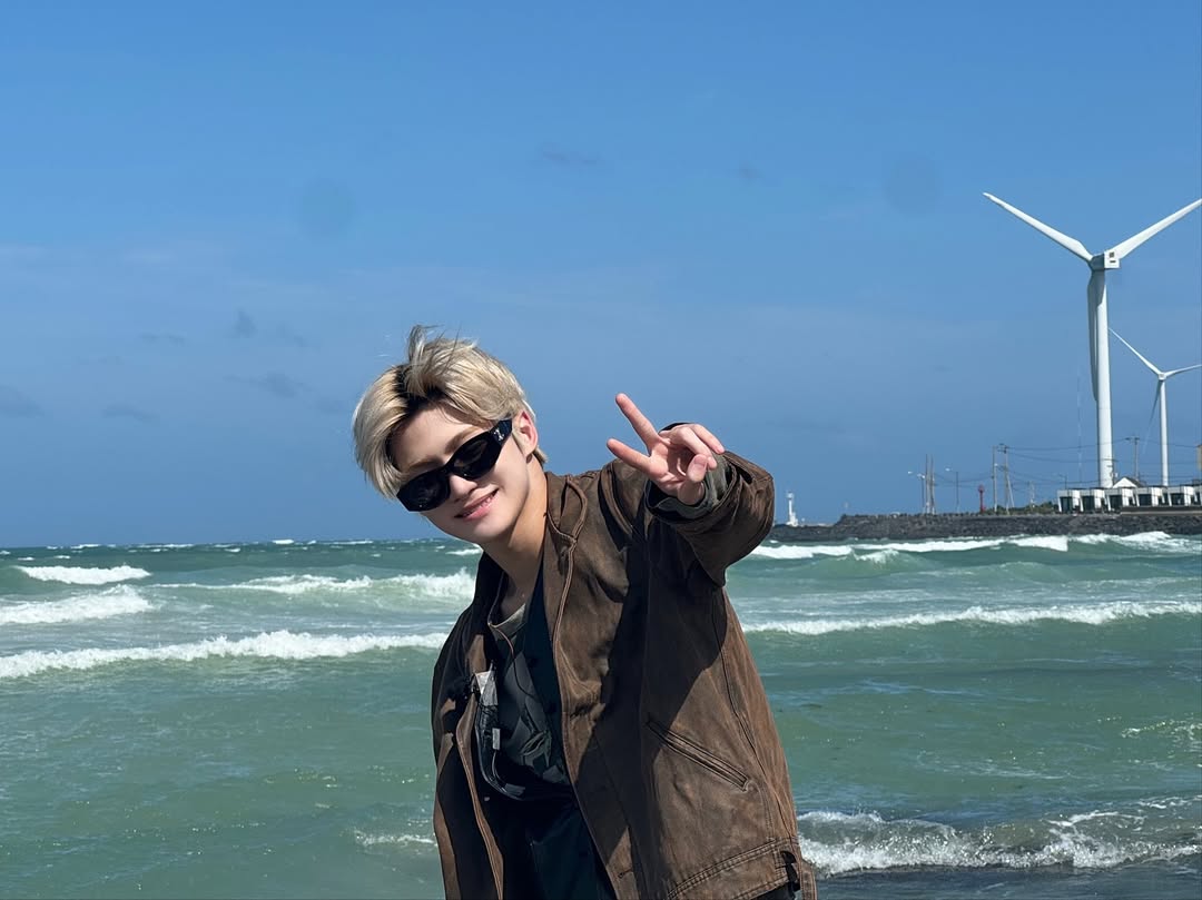 Jihvoon's tweet image. “open.spotify.com/track/7sQaZvlF…,” ⋆.˚ 𓇼