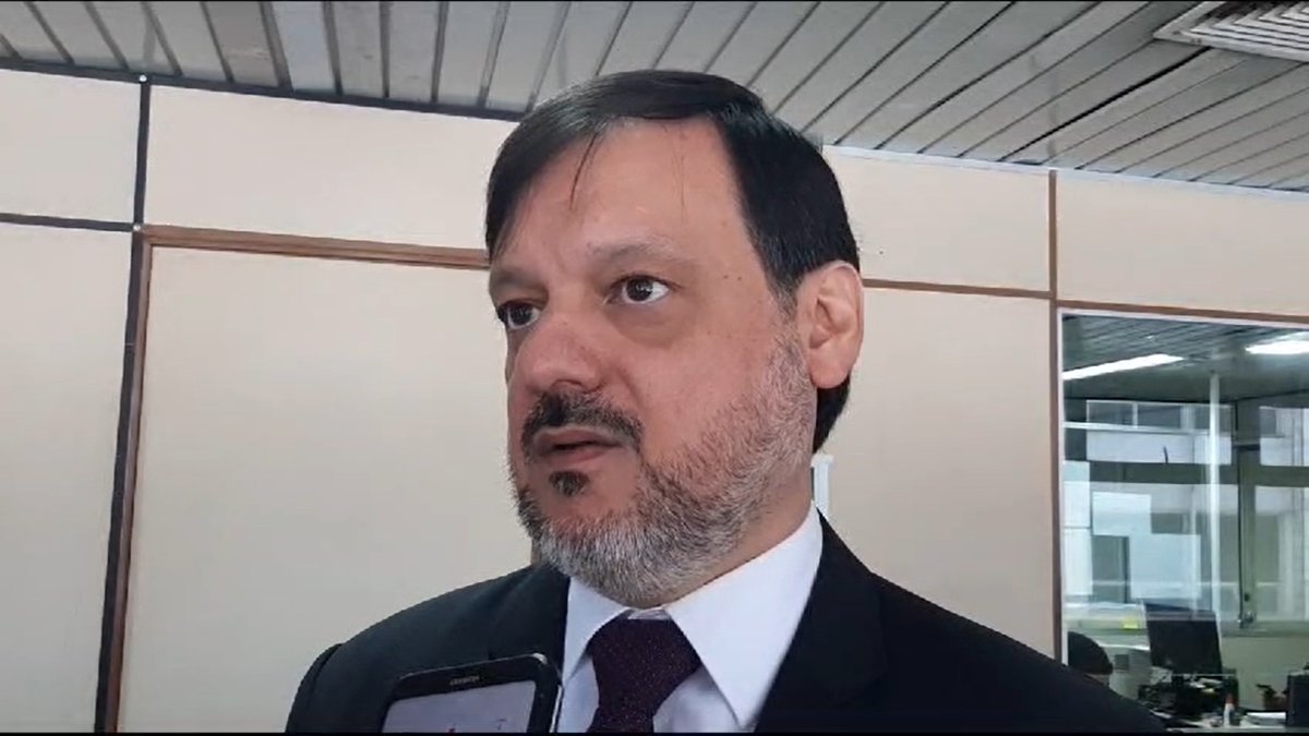 CamiloSoaresM's tweet photo. 🔹El abogado Claudio Lovera, en representación de la Conmebol, afirma que dicha institución es víctima de los hechos investigados. 

🔹La solicitud de querella es contra los directivos del banco. https://t.co/1ioIyFoX10