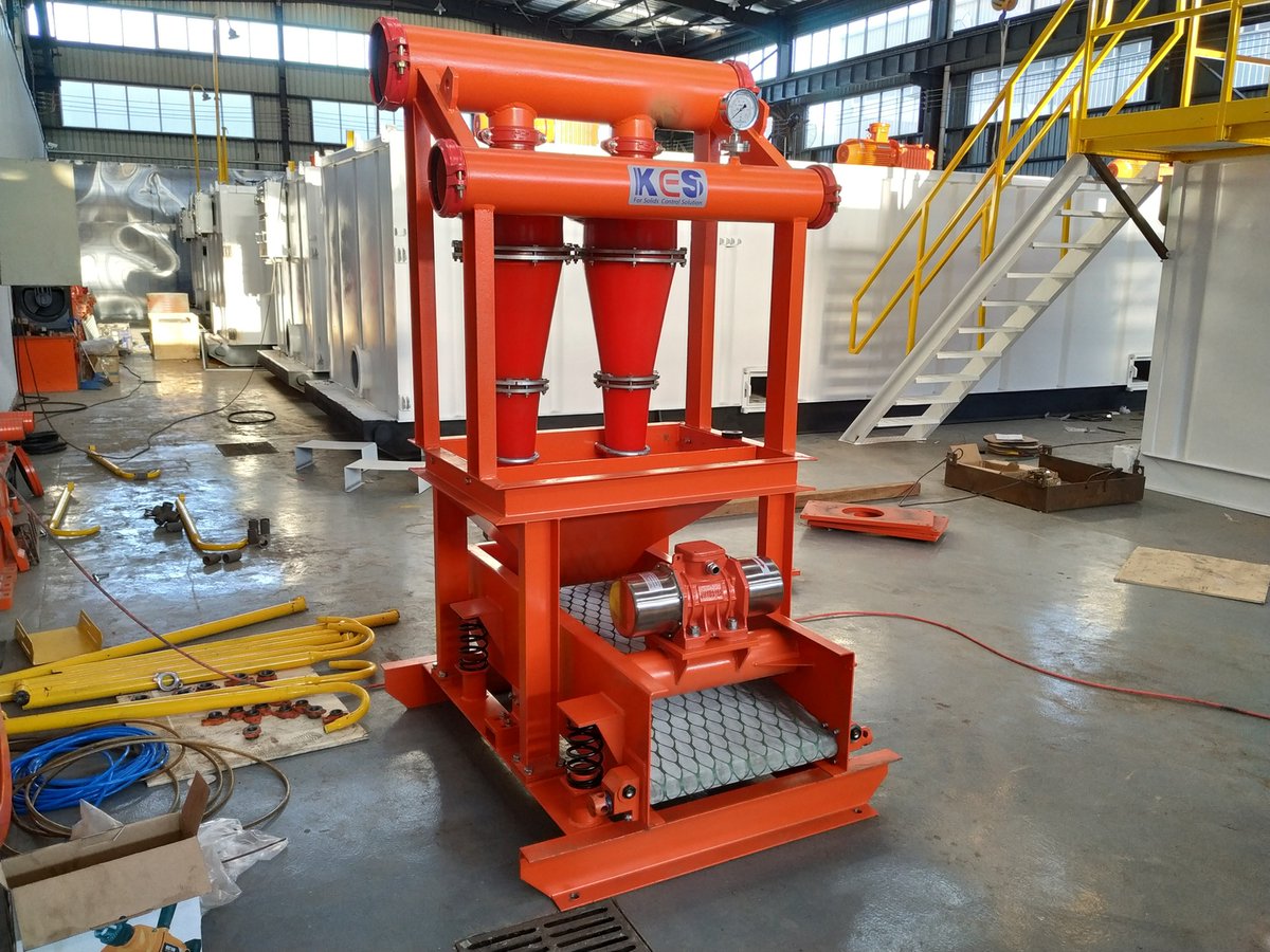 KES_Energy's tweet image. Drilling 2nd-phase solids control! 8”-12” hydrocyclones separate 47~76μm solids, removes abrasive particles missed by shale shakers.
#KES #Desander #SolidsControl #FYP #ForYou