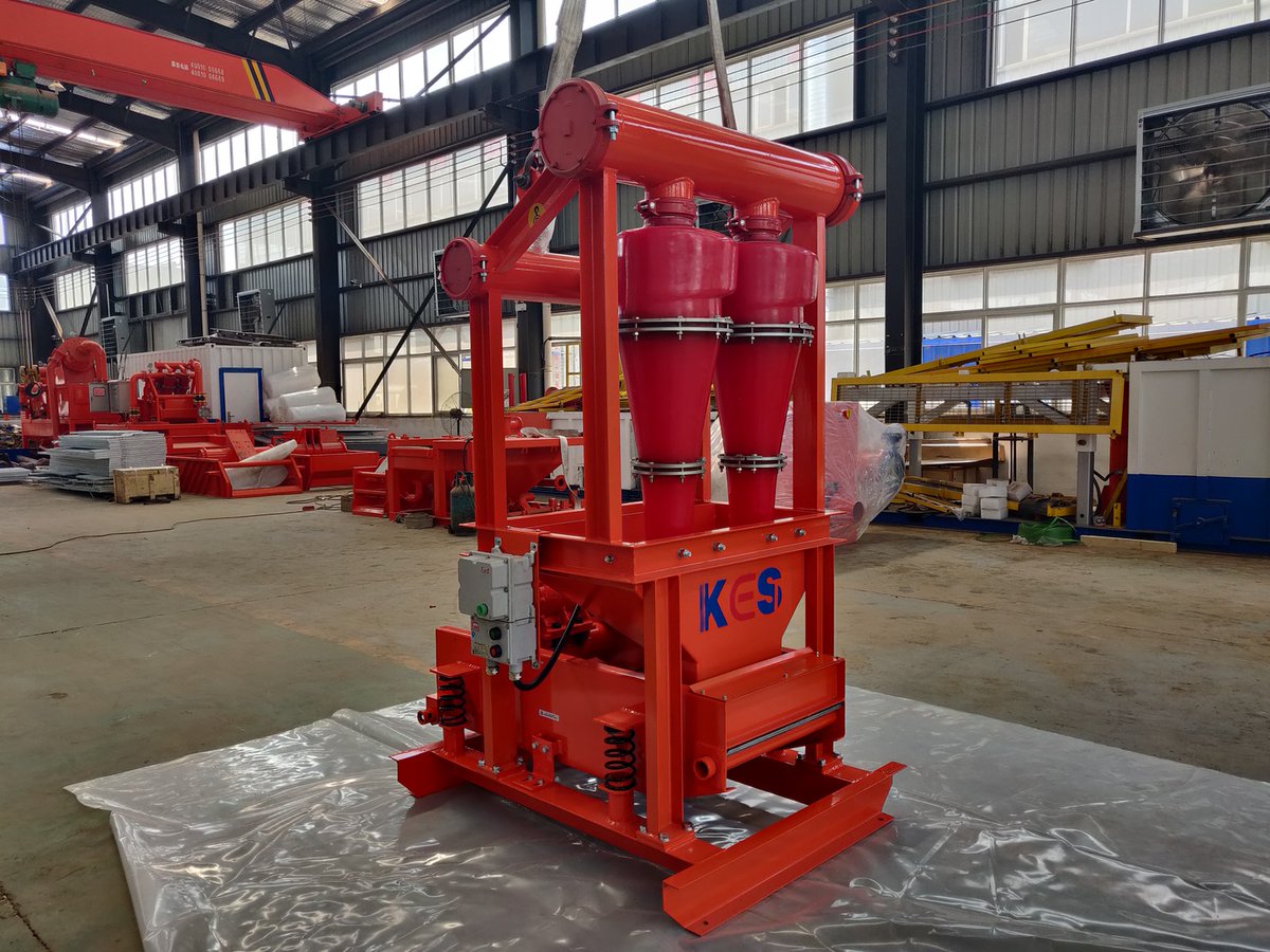 KES_Energy's tweet image. Drilling 2nd-phase solids control! 8”-12” hydrocyclones separate 47~76μm solids, removes abrasive particles missed by shale shakers.
#KES #Desander #SolidsControl #FYP #ForYou