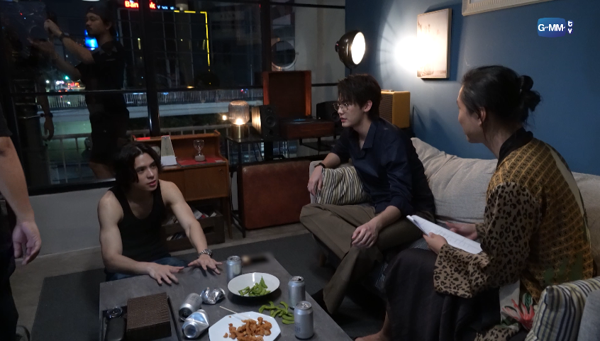 BurnoutSeriesTH's tweet photo. ทุกคนได้เรียนรู้อะไรใหม่ๆ กันเยอะมากเลยน้าาา

#BurnoutSyndromeSeriesSpecial
@off_tumcial @AtthaphanP @dew_jsu @emiamily @thor_thinnaphan @aj__chayapol https://t.co/DzY3PMwUfs