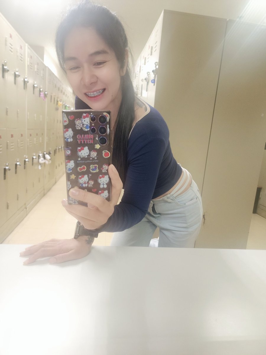 ฝากให้เค้ารักเทอมากกว่าฉัน​.....