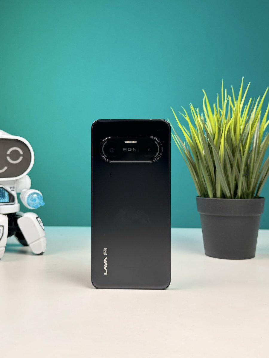 techknight_yt's tweet image. “Testing the Lava Agni 4 before its launch tomorrow 🔥
The display is stunning and the bezels are super thin—looks premium!
What do you think about the design? 👇✨

#LavaAgni4 #LavaAgni5G #TechReview #NewLaunch #SmartphoneReview #TechNews
