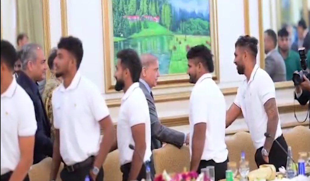 BabarAzamarmy0's tweet image. Prime Minister of Pakistan @CMShehbaz hosted a dinner in the honour of Srilanka and Zimbabwe cricket team 
#PakistanCricket