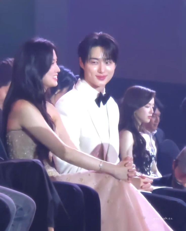 minteamatcha's tweet image. 👀😍