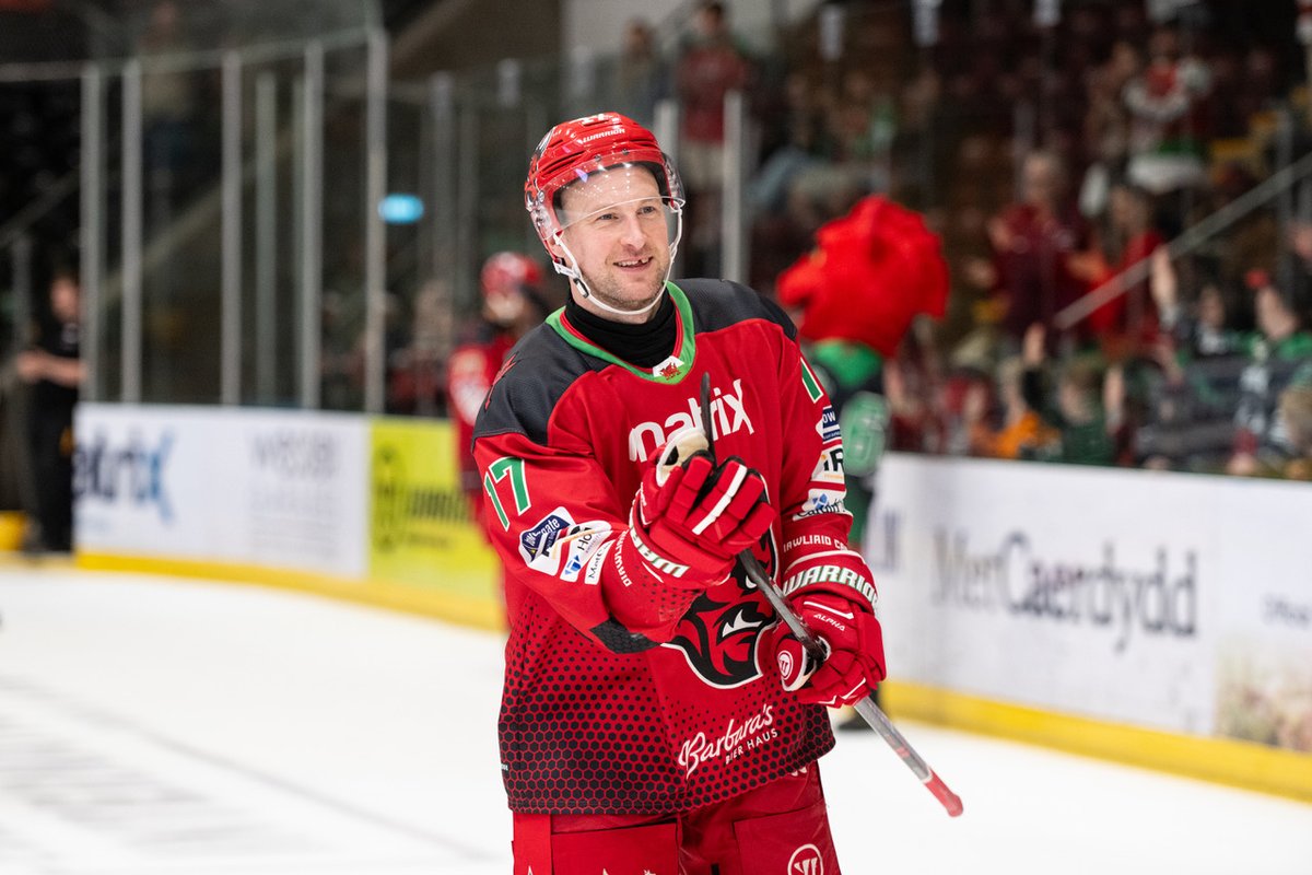 All-time record setter | #EIHL 

This weekend, <a href="/cardiffdevils/">Cardiff Devils</a>' Mark Richardson is set to tie, then break, Jonathan Phillips' record for the most games played in the Elite League.

📰 eliteleague.co.uk/article/4920-r…

(📊 <a href="/EIHLstattos/">EIHL Stattos</a>)