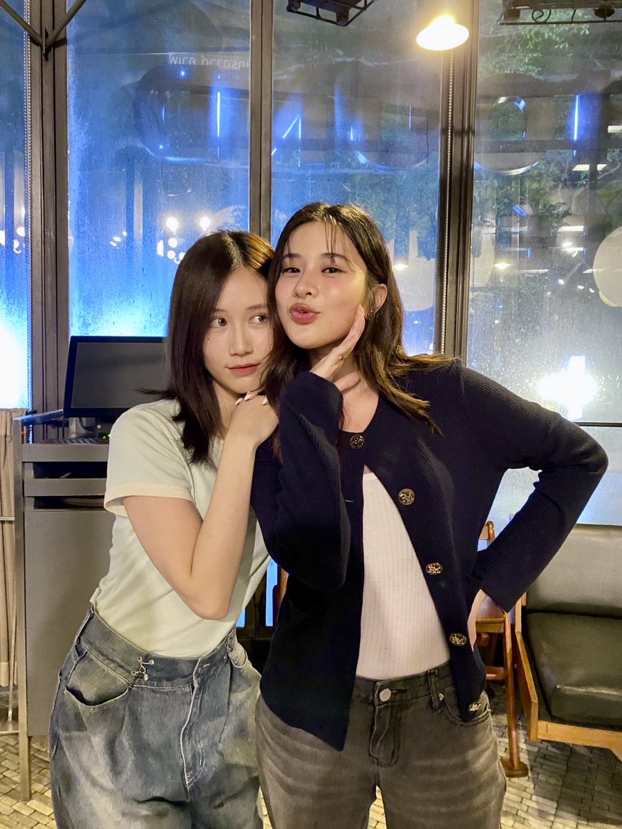 KeetawatC's tweet image. พรุ่งนี้ #LoveDesignSeries เดินทางมาถึง EP8 แล้วขอบคุณเก้ามากๆเลยที่ได้เรารู้จักกัน ได้รู้ว่าเก้าอยากเล่น GL จนได้มีโอกาสรู้จักเจนเย่ และได้รู้ว่าเจนเย่ก็อยากเล่น GL มันคงเป็นกฏแรงดึงดูดของโลกจริงๆ ที่ทำเก้าเจน โคจรมาเจอกันในวันนึง ขอบคุณทั้ง 2 ที่ตัดสินใจมาเจอกันนะ ขอบคุณจริงๆ❤️