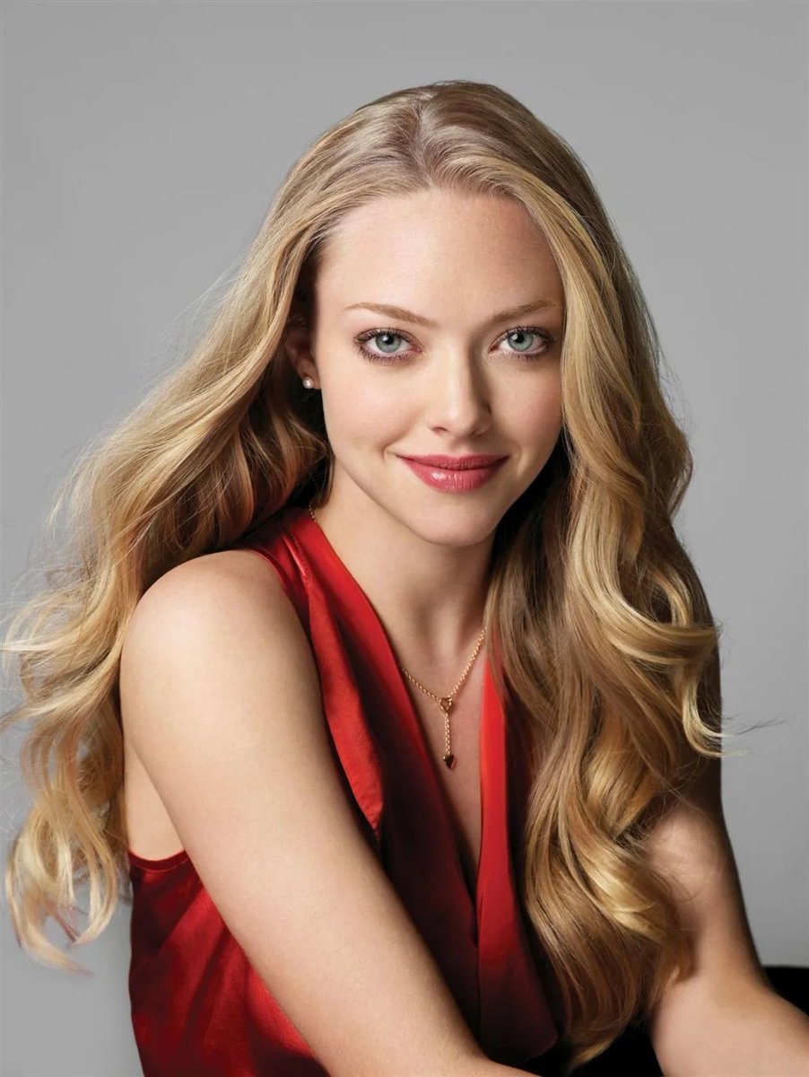 SeriesBrasil's tweet image. Amanda Seyfried deseja que Sabrina Carpenter e Sydney Sweeney sejam escaladas para Mamma Mia 3.
