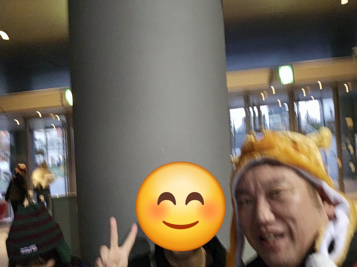 奇跡的に子供が立見とってくれて、奈良入店できました
暑かったんやけど、シカの被り物してたら、あいみょんに抜かれましたꉂ🤣𐤔
あいみょんと話がでけて、嬉しかった
AIMさんの運転で彩華ラーメンも行ってました
ワクワクで神戸まで帰りますꉂ🤣𐤔
ARの写真つけたので１回消しました
 #プンズベ奈良