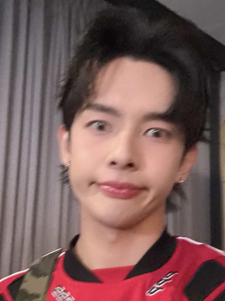 They say you become more like the person you are with bc you’ve spent so much time with them.

#PINUNSO