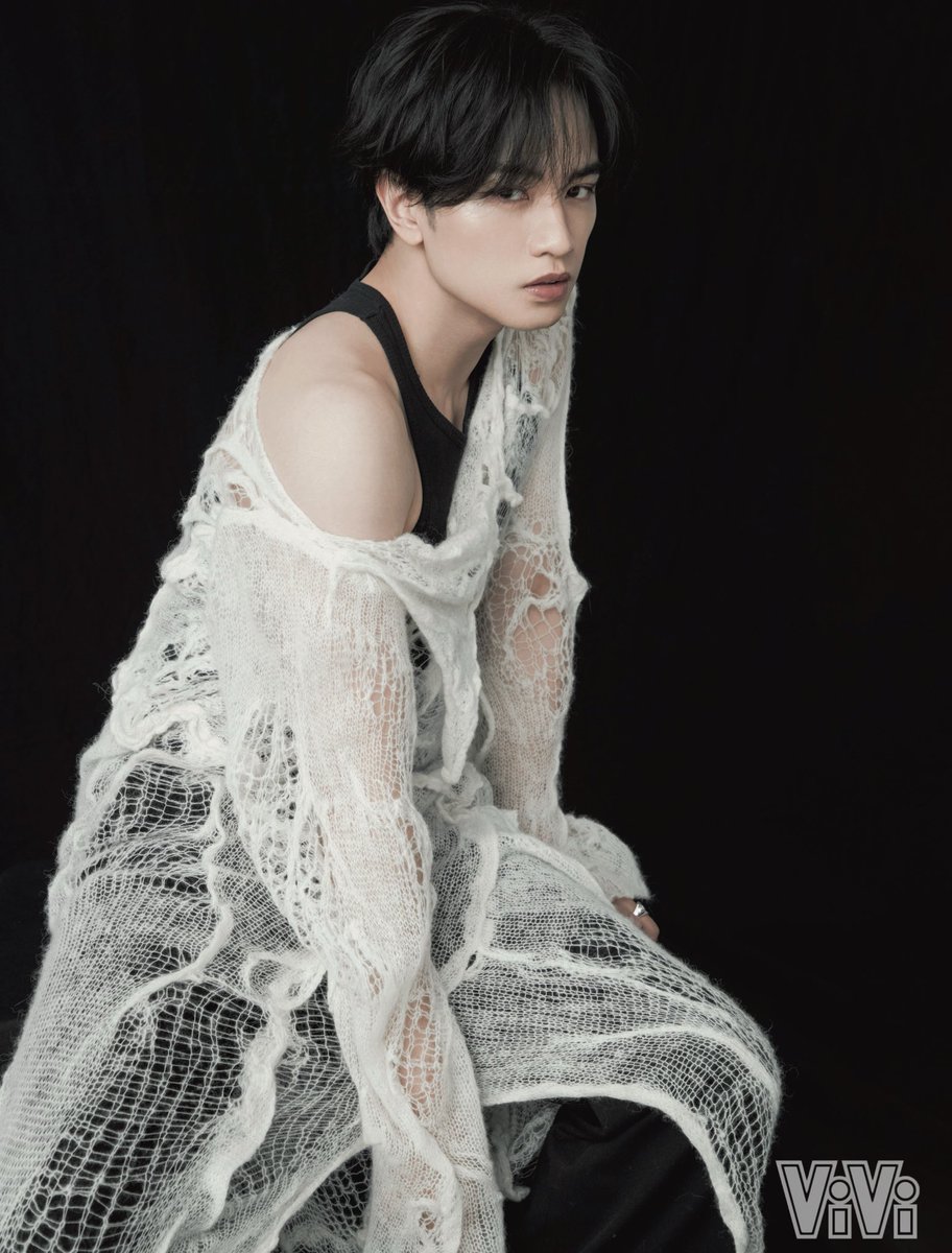 vivi_magazine's tweet image. ／
国宝級ADULTなケンティーの美に迫る！
ViVi１月号にて #中島健人 さんが登場♡
🔗amzn.asia/d/19fzLsG
＼

アダルト・セクシー・ビューティーの権化が語るオトナ進化論とは。彼がいつも凛と美しくいられる、その秘訣に迫る「中島健人のふれたいところ」がたっぷり詰まった特集が完成しました♡…