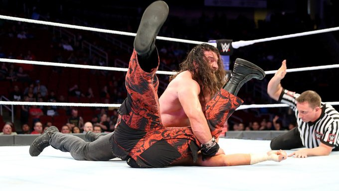 wrestle_hist's tweet image. 11/19/2017  

Elias defeated Matt Hardy at Survivor Series from the Toyota Center in Houston, Texas.   

#WWE #SurvivorSeries #Elias #WalkWithElias #MattHardy #Version1 #Mattitude #Broken #Woken