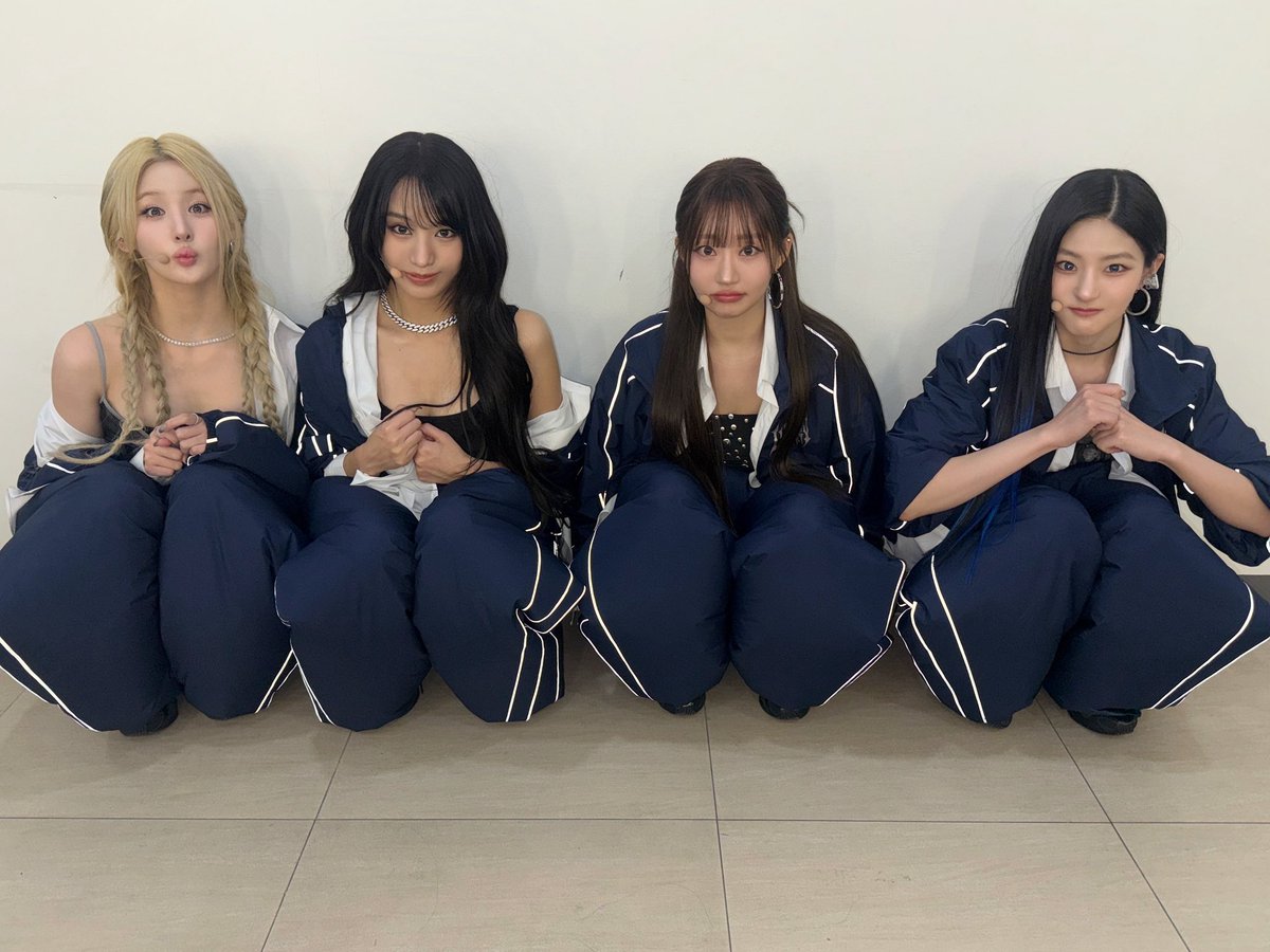 [📸] 251119 ENA K-POP UP 차트쇼 무대 완료🍀 

#KISSOFLIFE #키스오브라이프 #KIOF
#Lucky