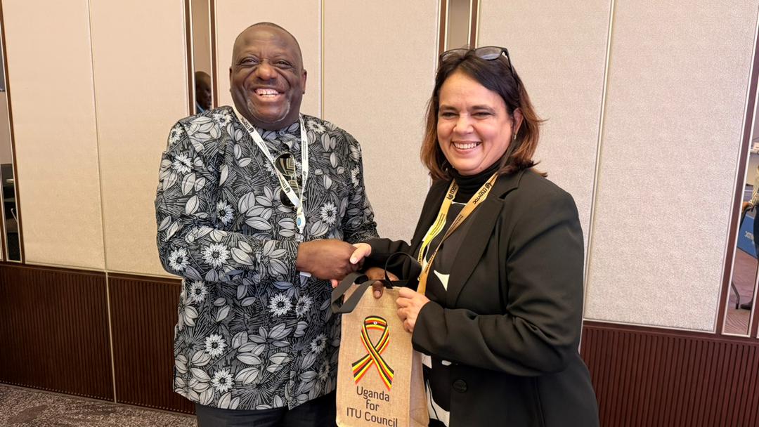 rechnaki's tweet image. Networking, connection, and social interaction are key in the development process.&quot;
.#GoldenPosts
.@MoICT_Ug
.@UCC_Official Meeting the Cuban Minister of Telecommunications. And @UCC_ED