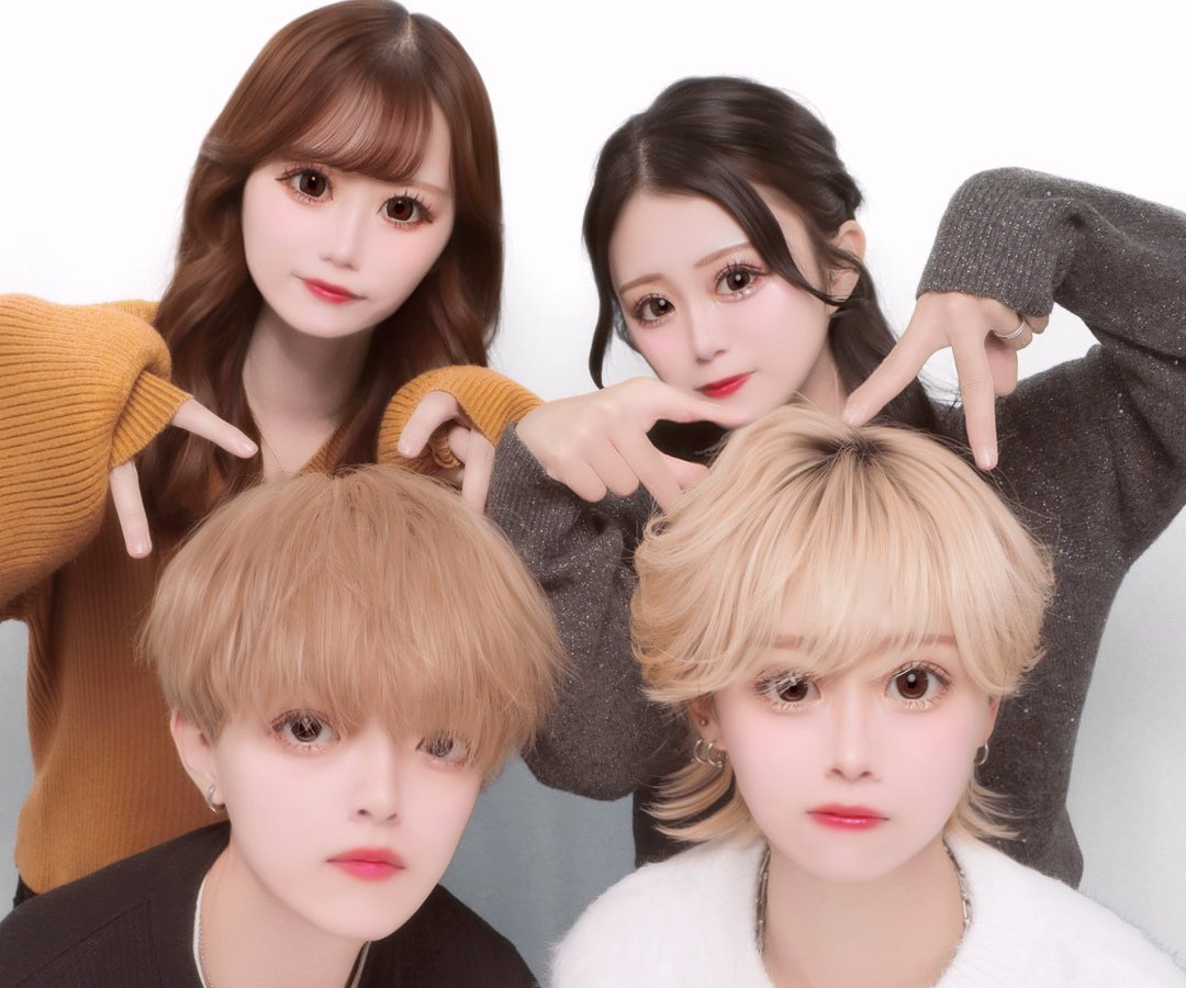 久々会えて楽しかった🙌🏻
広島行って撮った写真最初の2枚だけ笑