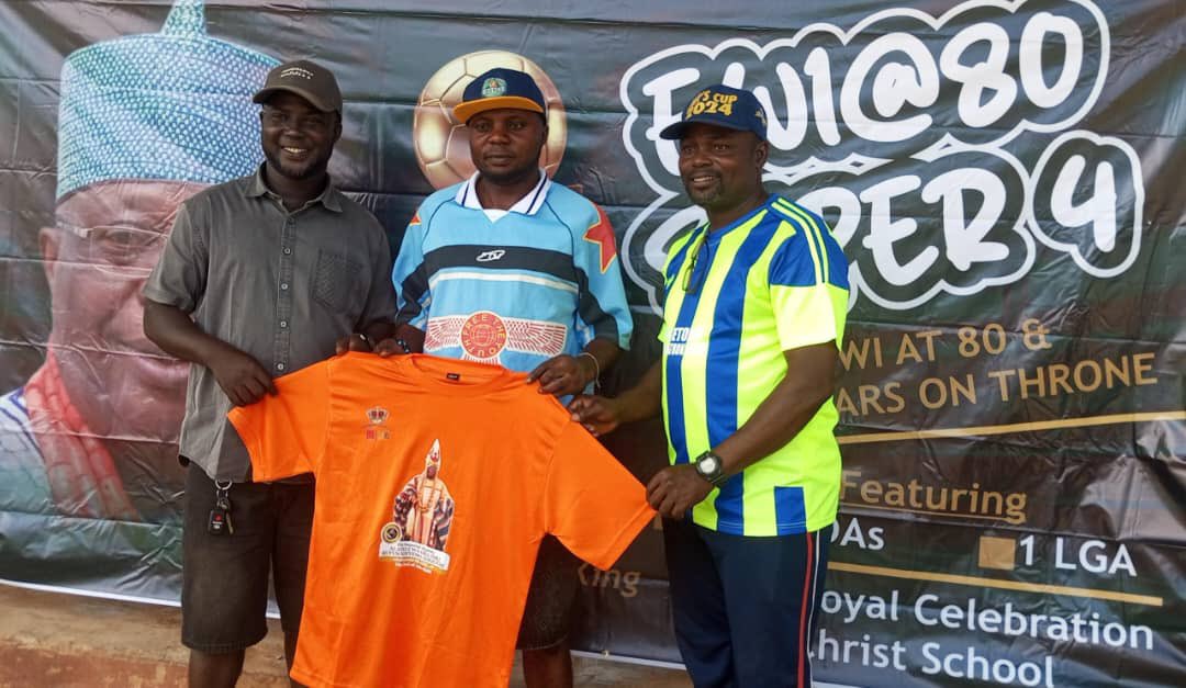 Official presentation of jerseys to the Super 4 teams ahead of the grand finale of the Ewi <a href="/80/">rabbitee</a> Super 4 Tournament at Christ School Field.  
   
The stage is set! 🏆🔥  

#EwiAt80 #35YearsOnTheThrone