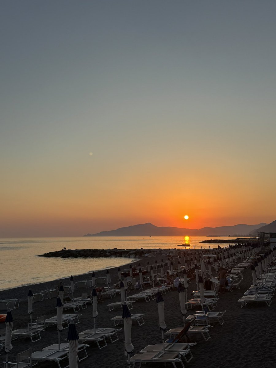 mcuheartx's tweet image. lei è bellissima                                          ma non è
                                                                       te🏴󠁧󠁢󠁥󠁮󠁧󠁿