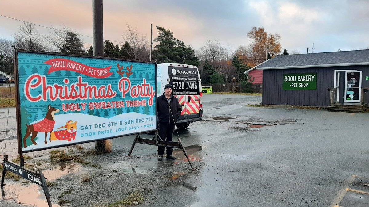SignGuruNL's tweet image. Next month it's the pet shop Christmas party at Boou Bakery. Come dressed with your holiday spirit for some special Christmas treats, cupcakes, and sales too! There will be Free treat bags and a door prize as well.