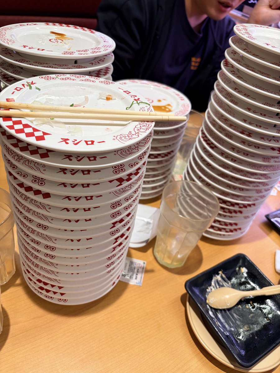 関東で一番のすこ茶好きから頂きました。
欲しかった缶バッジゲットできて嬉しい