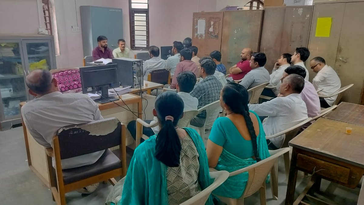 92-Kodinar 
SIR 2026 અન્વયે તમામ સેકટર ઓફિસરશ્રીઓની કામગીરીની સમીક્ષા કરી જરૂરી માર્ગદર્શન આપવામાં આવ્યુ.